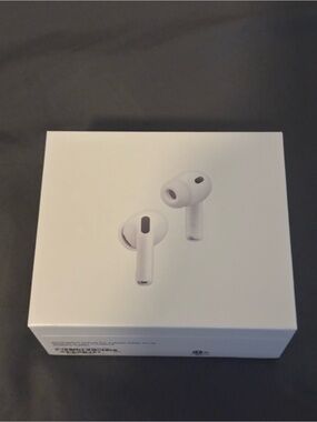 AirPods Pro (White) Wireless Earbuds with Charging Case